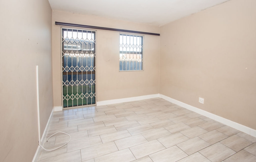 3 Bedroom Property for Sale in Sunnyridge Eastern Cape